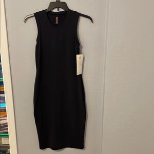 NWT Lucy Black Sheath Midi Dress Crew Neck